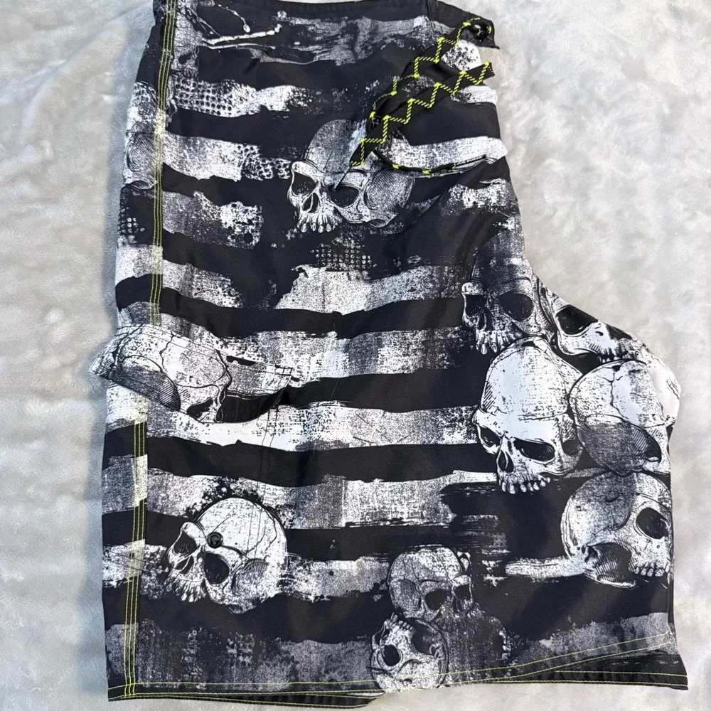 Joe Boxer XXL Skull Board Shorts Y2K Goth Punk Grunge Swim Trunks Black White